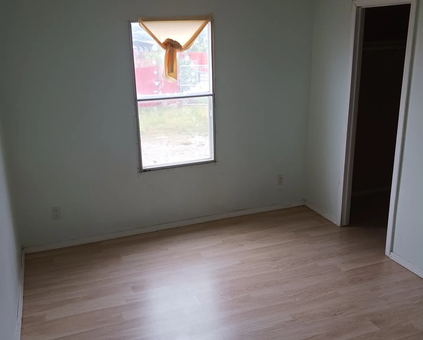 3 bed, 1289 sqft, $2,300 — Photo 3