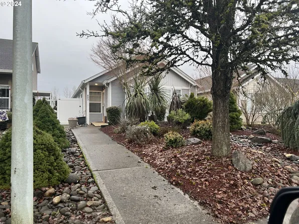 803 SE 6th St, Battle Ground, WA 98604