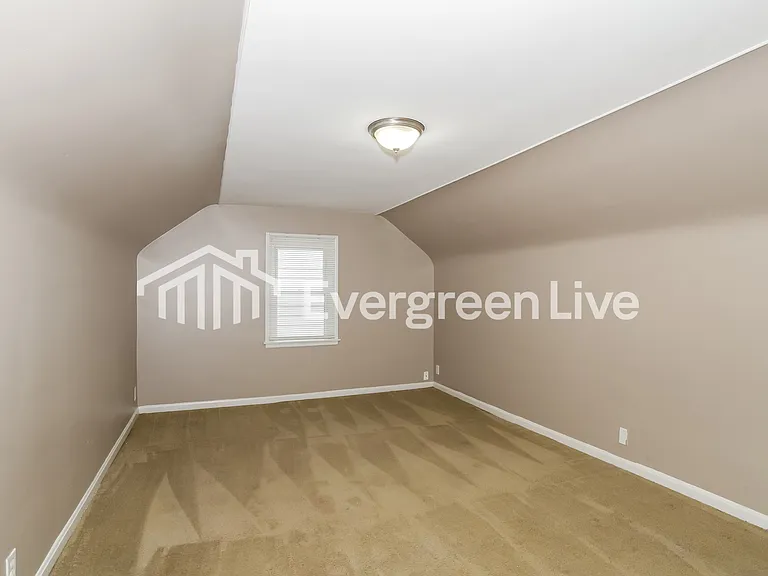6923 Gloria Dr — Photo 12
