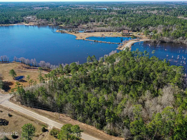 1 Bull Creek Dr #26, Perkinston, MS 39573