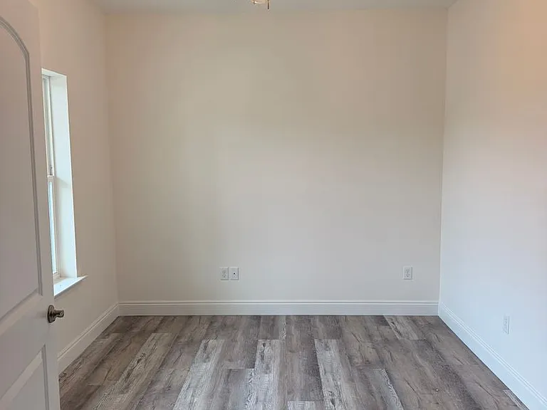 913 Plantation Dr — Photo 13