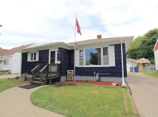 812 10th Ave N, Moorhead, MN 56560