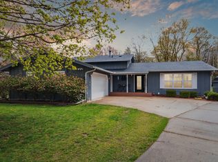 1829 Wildwood Dr, Hillsdale, MI 49242