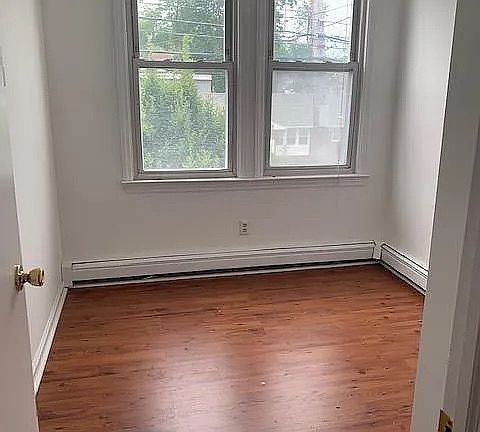 5th image of 146 Chestnut St #2
