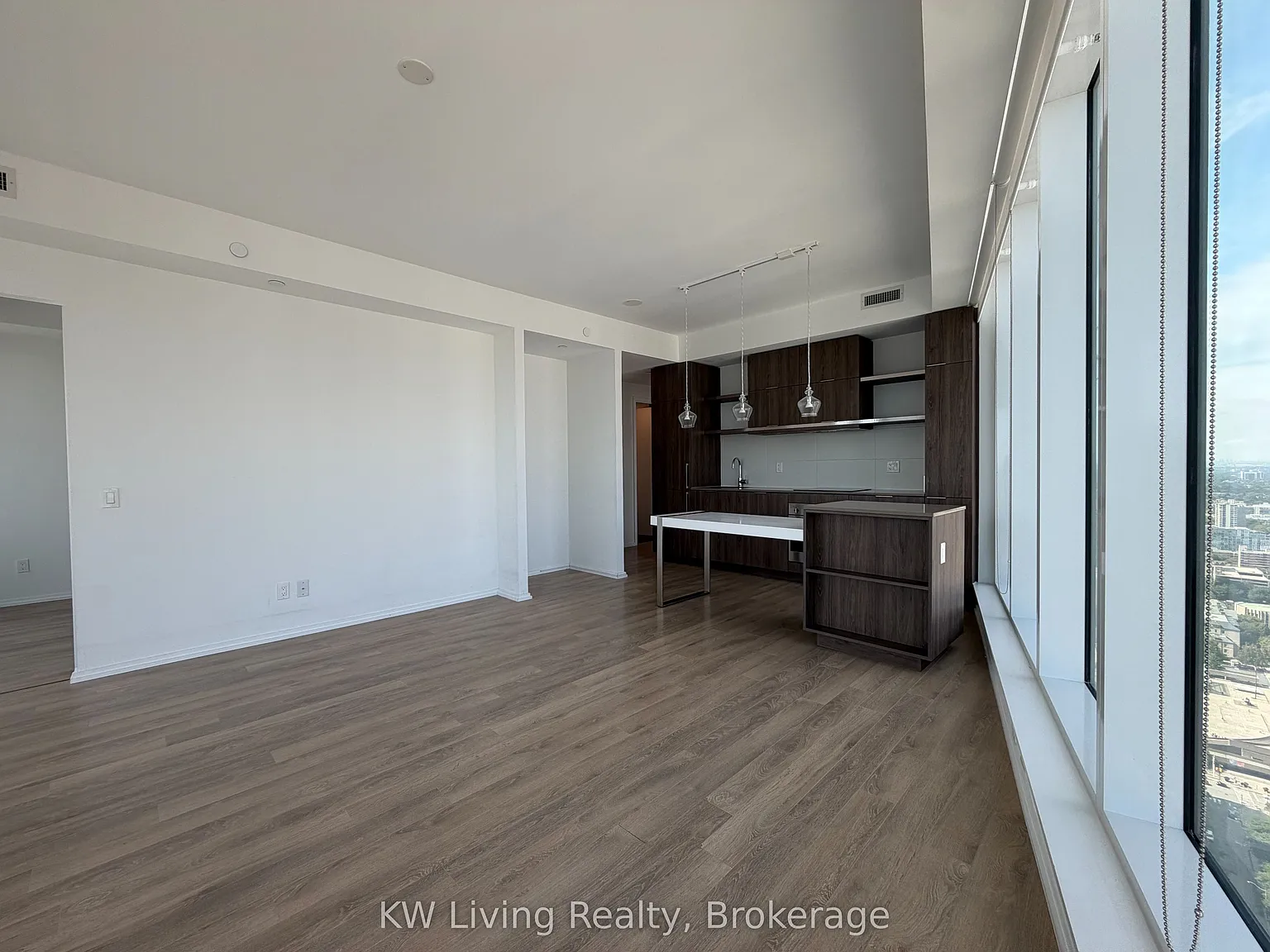 2 bed, $3,500 — Photo 2
