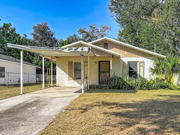 1807 N Barnes St, Plant City, FL 33563