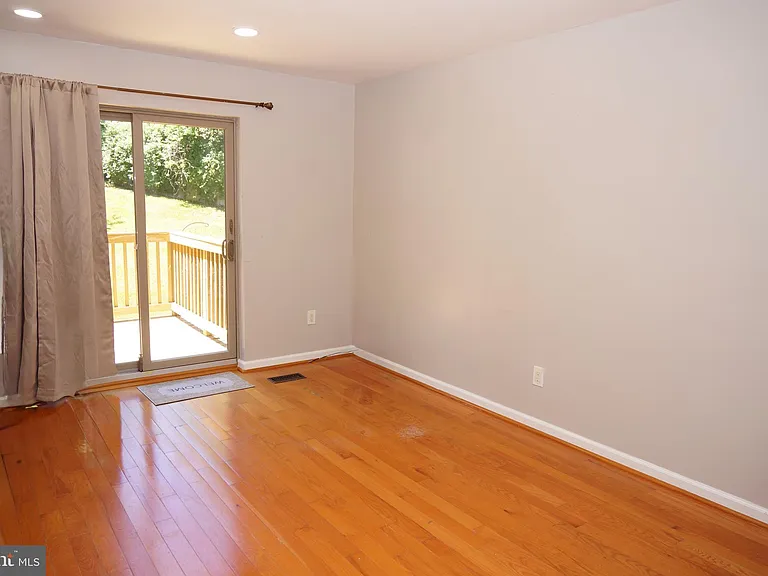8 Cross Falls Cir — Photo 9
