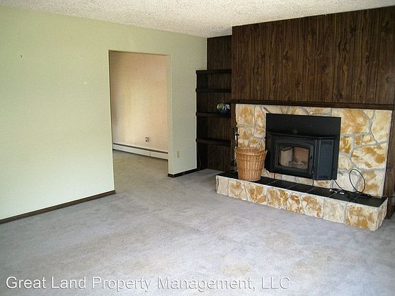 5th image of 17111 Meadow Creek Dr