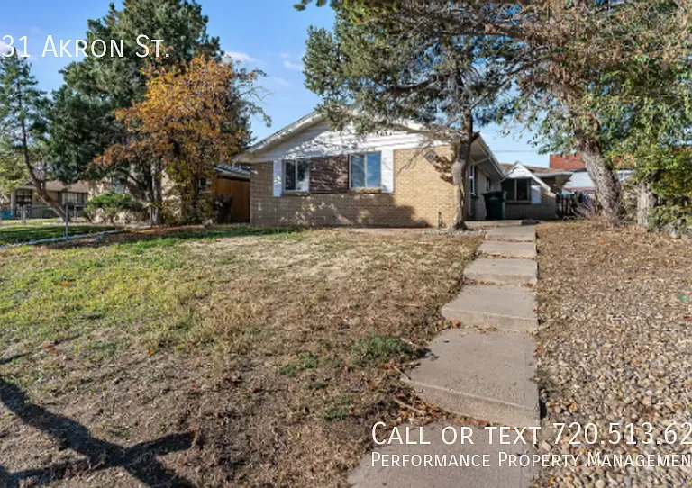 1231 Akron St — Photo 1