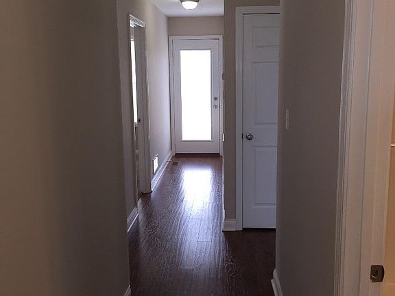 5th image of 646 Village Creek Dr