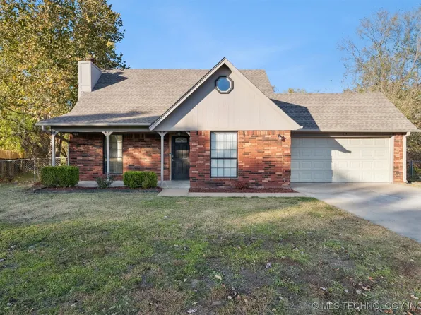 10811 E 101st St N, Owasso, OK 74055