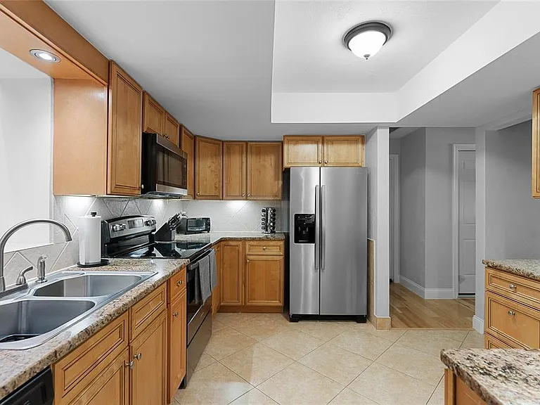 909 Bentwood Ln #1 — Photo 17