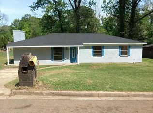 207 Pleasant Valley Dr, Vicksburg, MS 39180