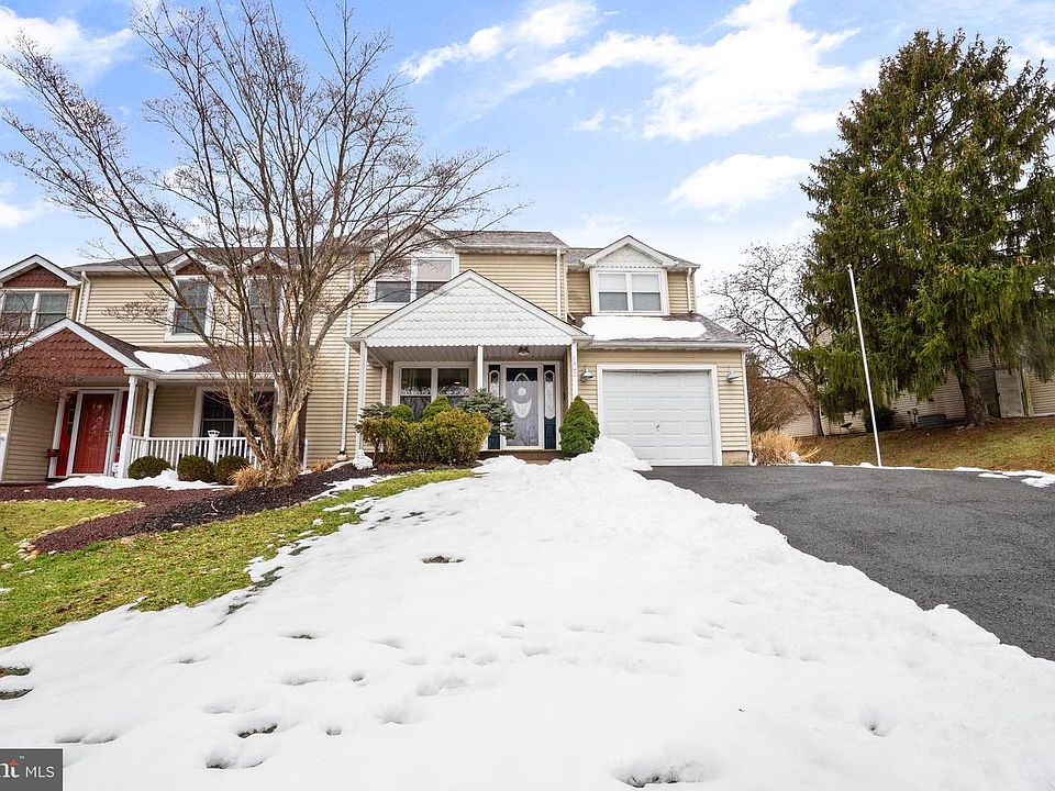 1st image of 105 S Timber Rd