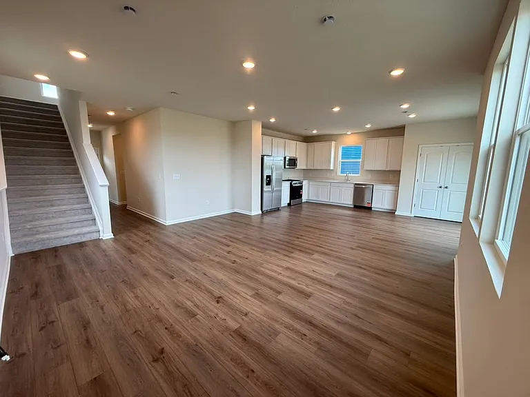 3802 Sterling Dr — Photo 12