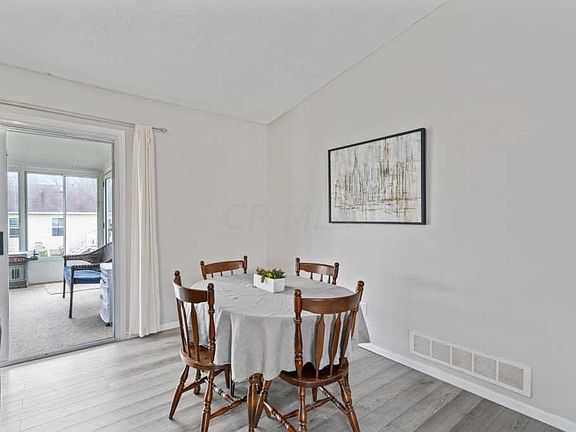 4th image of 3463 Westerville Woods Dr