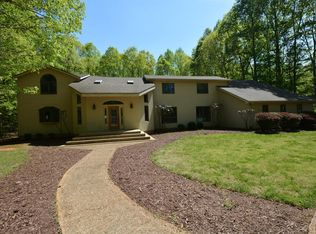 1945 Great Oak Rd, Forest, VA 24551