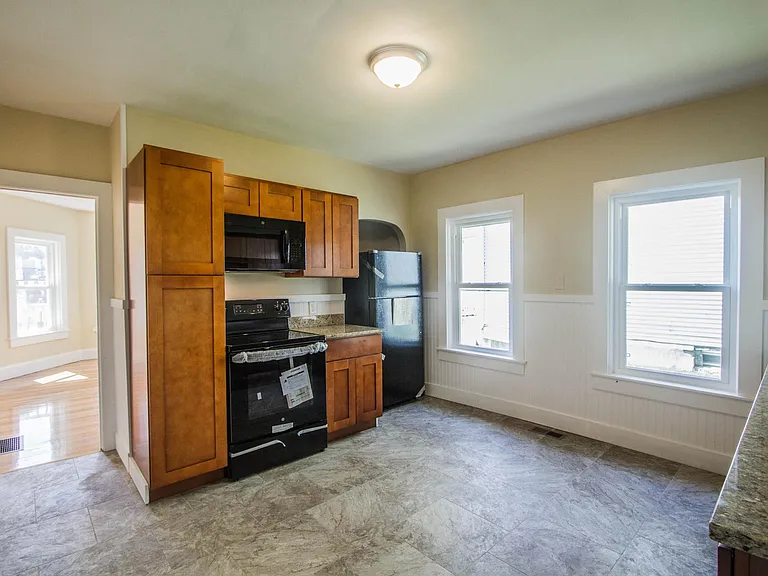 23 Wilson St #1 — Photo 4