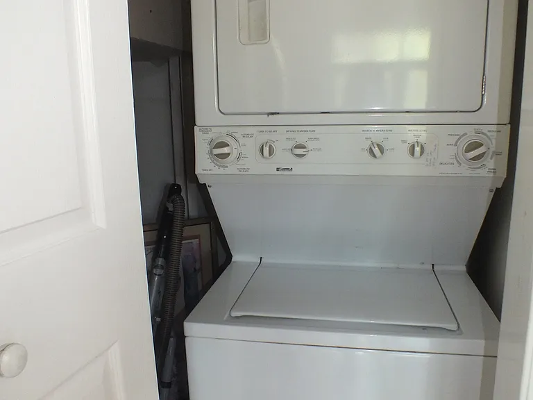 710 Boundary St #2D — Photo 17