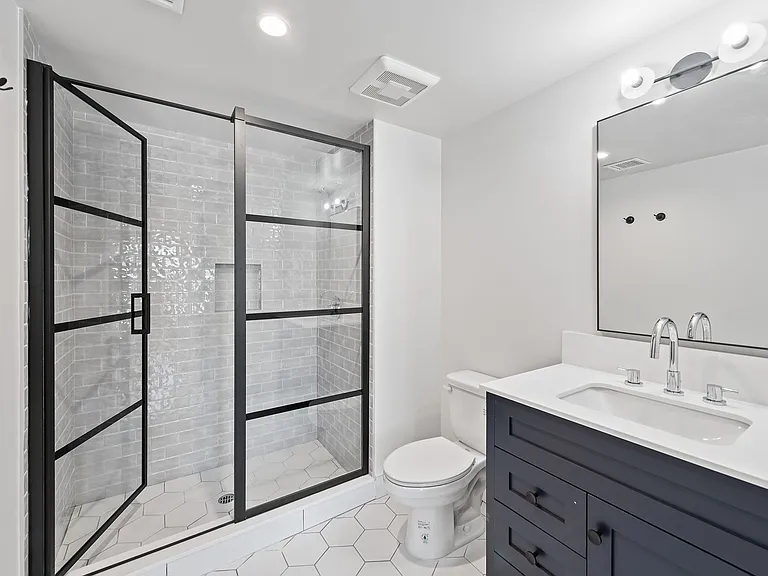 6025 Craner Ave — Photo 19