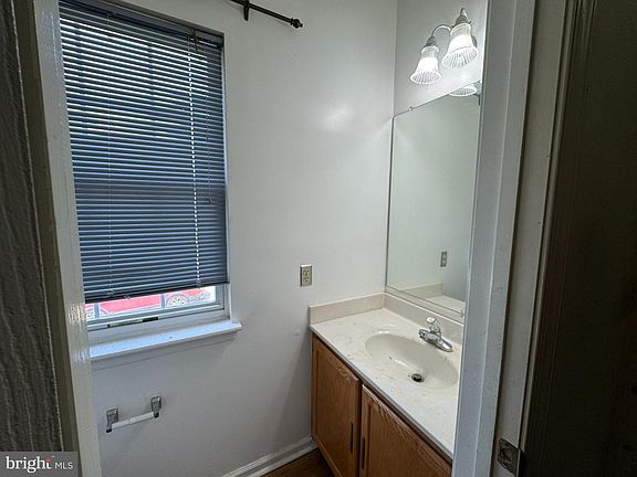 5th image of 3200 Scarlet Oak Ter
