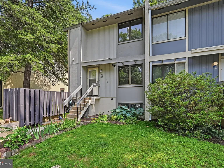 2242 Cartwright Pl — Photo 14
