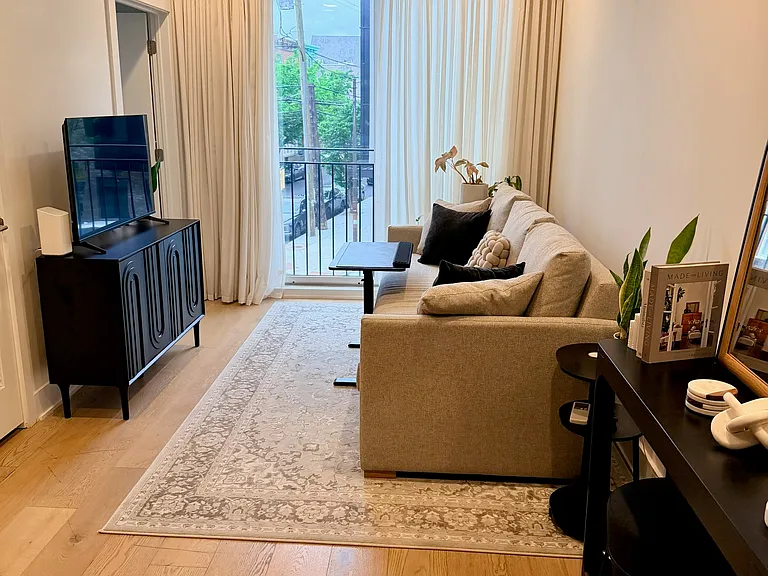 500 Fairmount Ave #302 — Photo 13