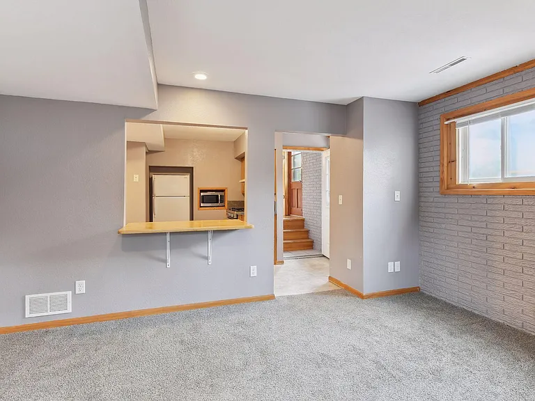 2237 Hampshire Ave S — Photo 17