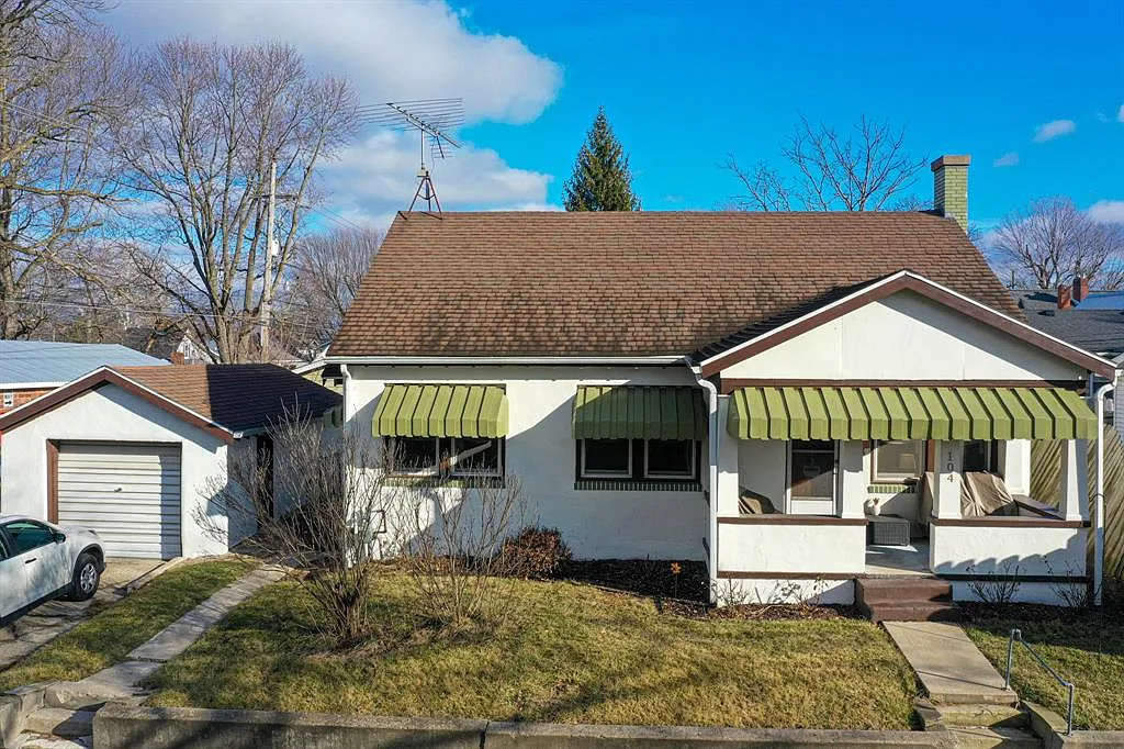 104 Garfield St photo 1