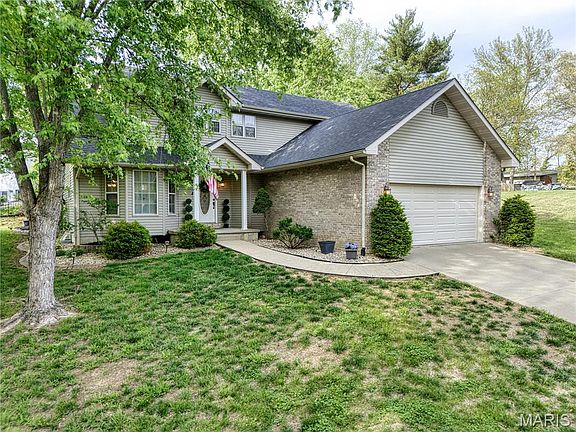 5th image of 2160 Hill Crest Dr