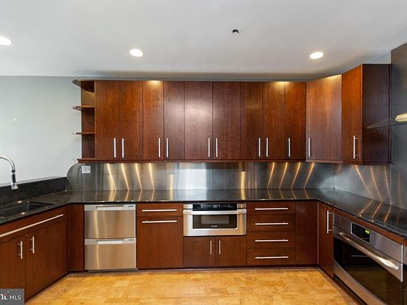 4th image of 1300 Crystal Dr