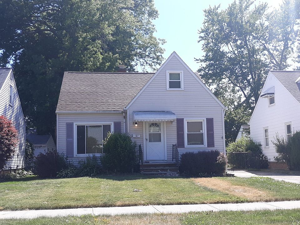 1st image of 480 E 330th St