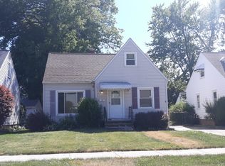 480 E 330th St, Willowick, OH 44095