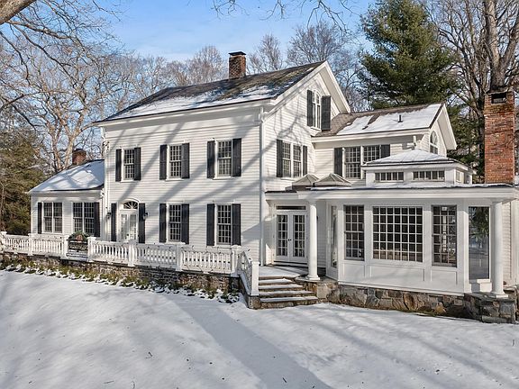 2nd image of 108 Lake Rd