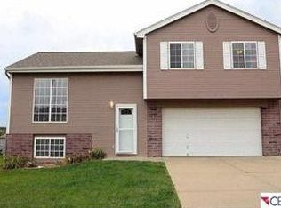 3218 Wilhelminia Dr, Bellevue, NE 68123