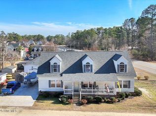 20 Atkinson Rd, Elizabethtown, NC 28337