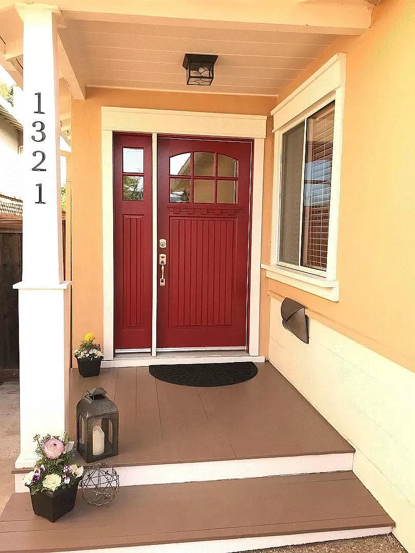 1321 Junipero Ave — Photo 1