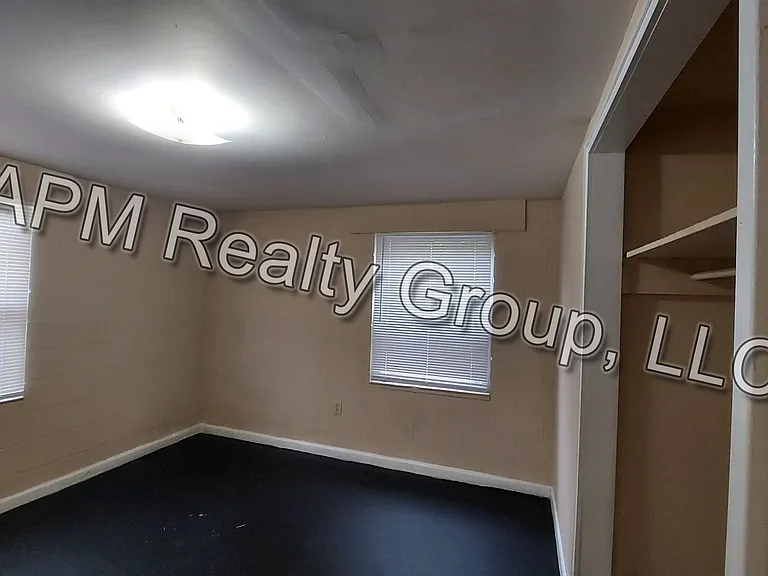 2715D Howell Ave — Photo 6