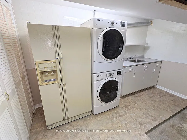 1602 Lincolnshire Blvd — Photo 19