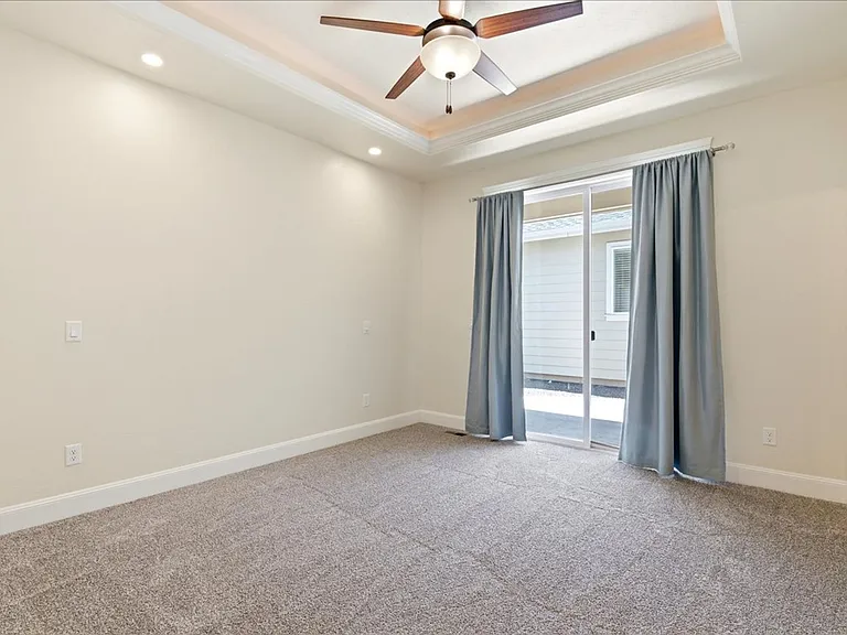 1415 E Summerheights Dr — Photo 20