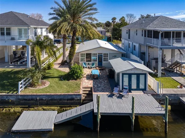 7099 Westwind St, Weeki Wachee, FL 34607
