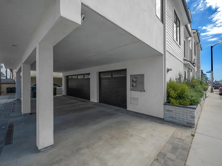 3940 Seashore Dr — Photo 75