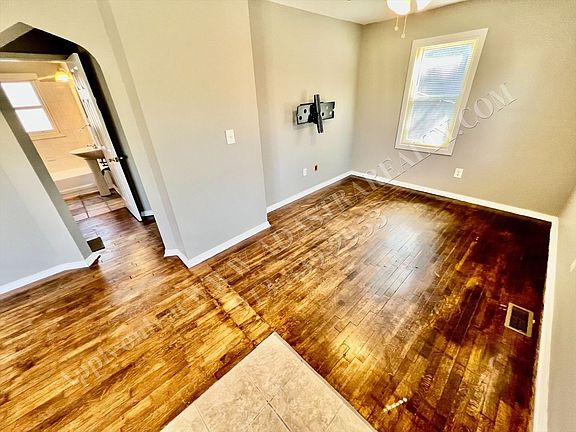 5th image of 2833 S 9th St