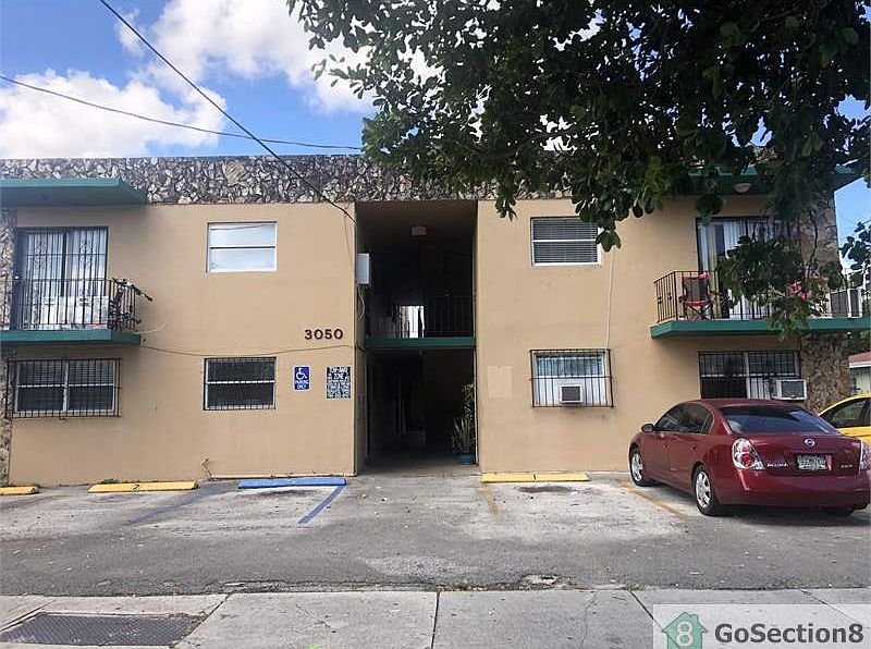 2nd image of 3050 NW 21st Ave