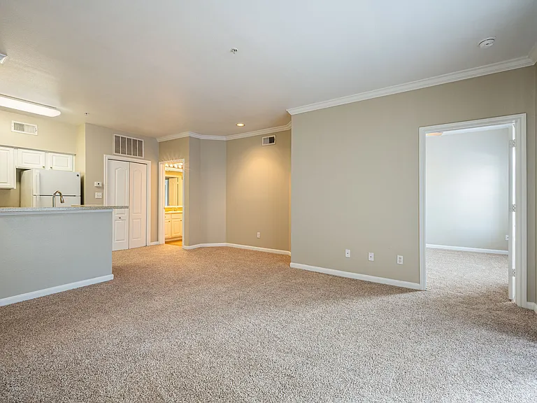 Baypoint Apartments — Photo 109