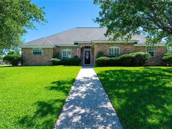 4116 Bedford Dr, Bryan, TX 77802