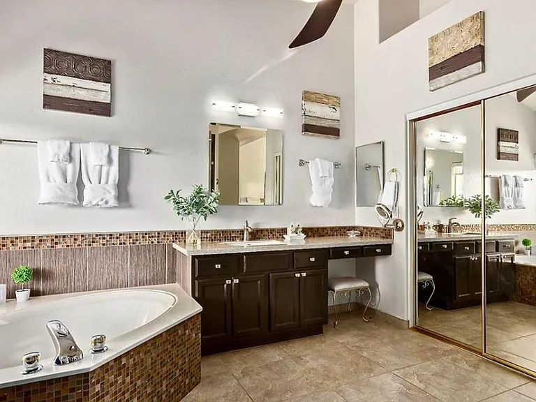 3530 S Meadows Dr — Photo 18