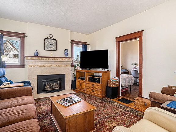 4th image of 324 N Gaylord Ave
