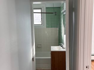 1453 Esterbrook Ave, Rahway, NJ 07065