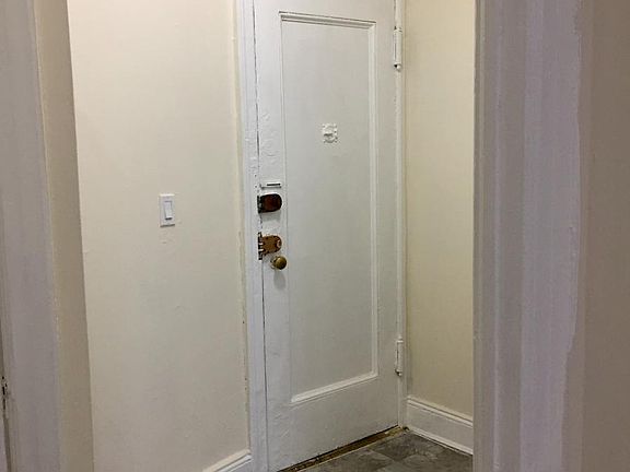 2nd image of 10233 91st Ave APT 3D